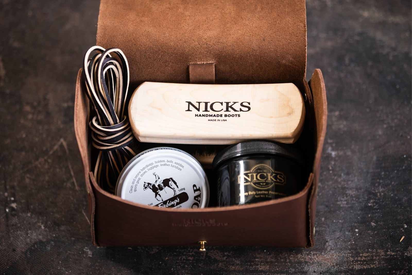 https://cdn-staging.nicksboots.com/media/magefan_blog/Leather_Care_Guide_Nubuck_Leather.png