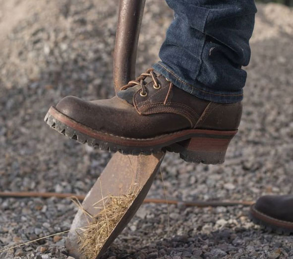 brown boots go with most colors of your outfit